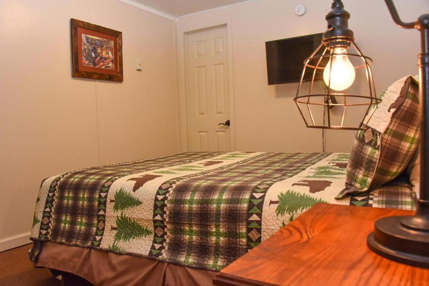 Adirondack Sunrise Lodge Lake George Bagian luar foto