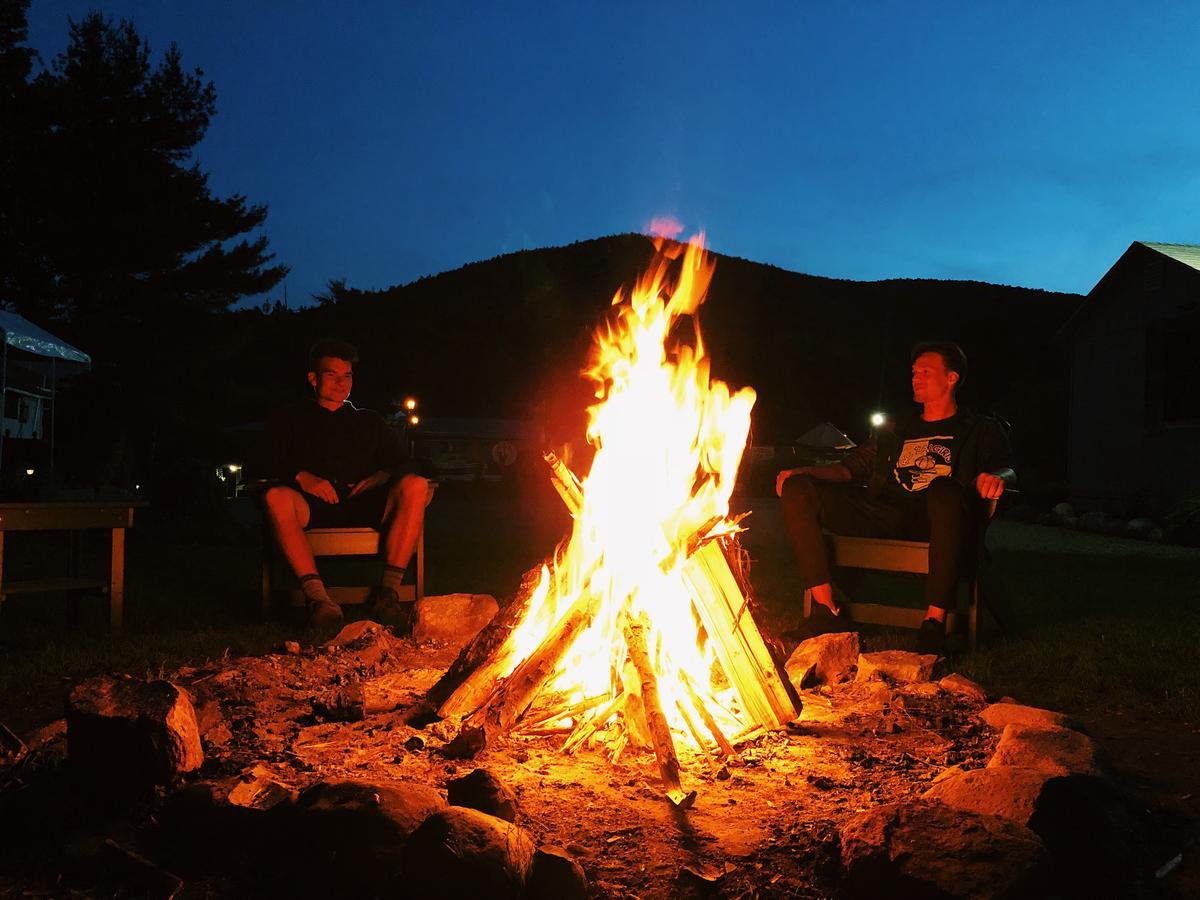 Adirondack Sunrise Lodge Lake George Bagian luar foto